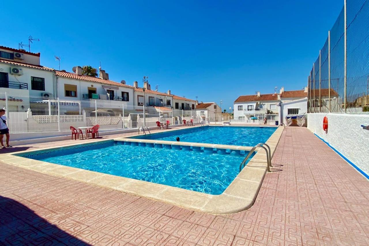 Costa Blanka Resident Apartman Torrevieja Exterior photo